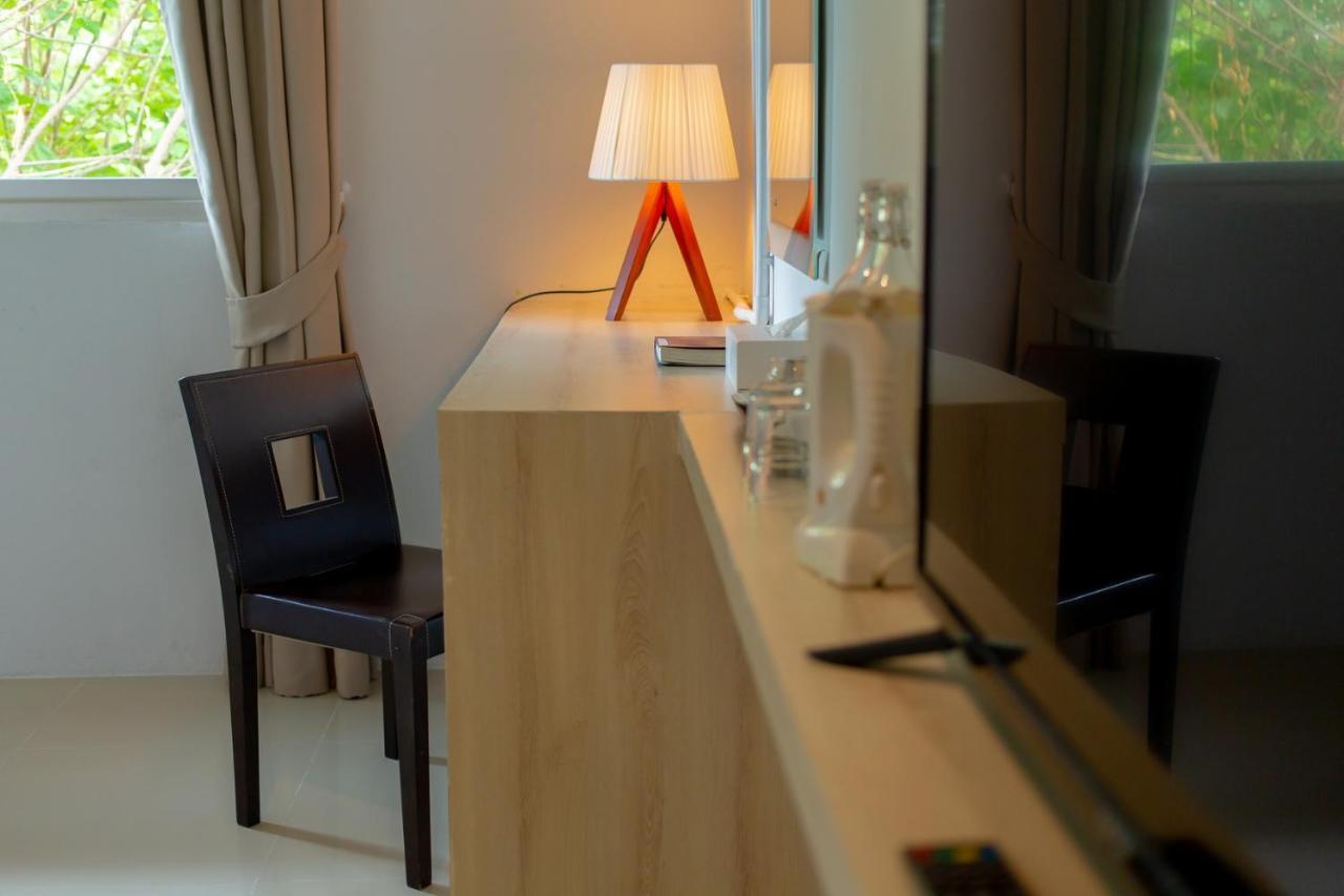 The Nest Resort Patong Bagian luar foto