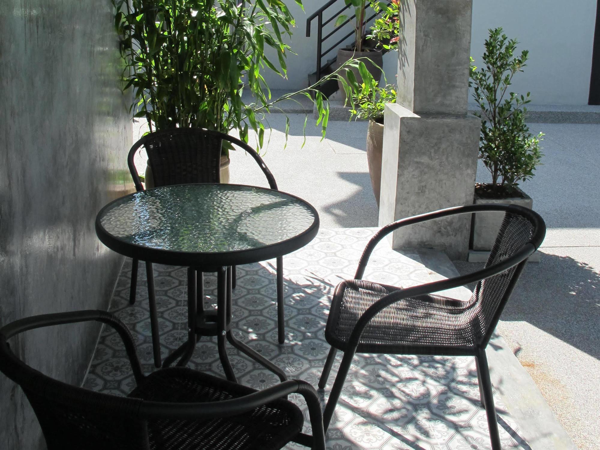 The Nest Resort Patong Bagian luar foto