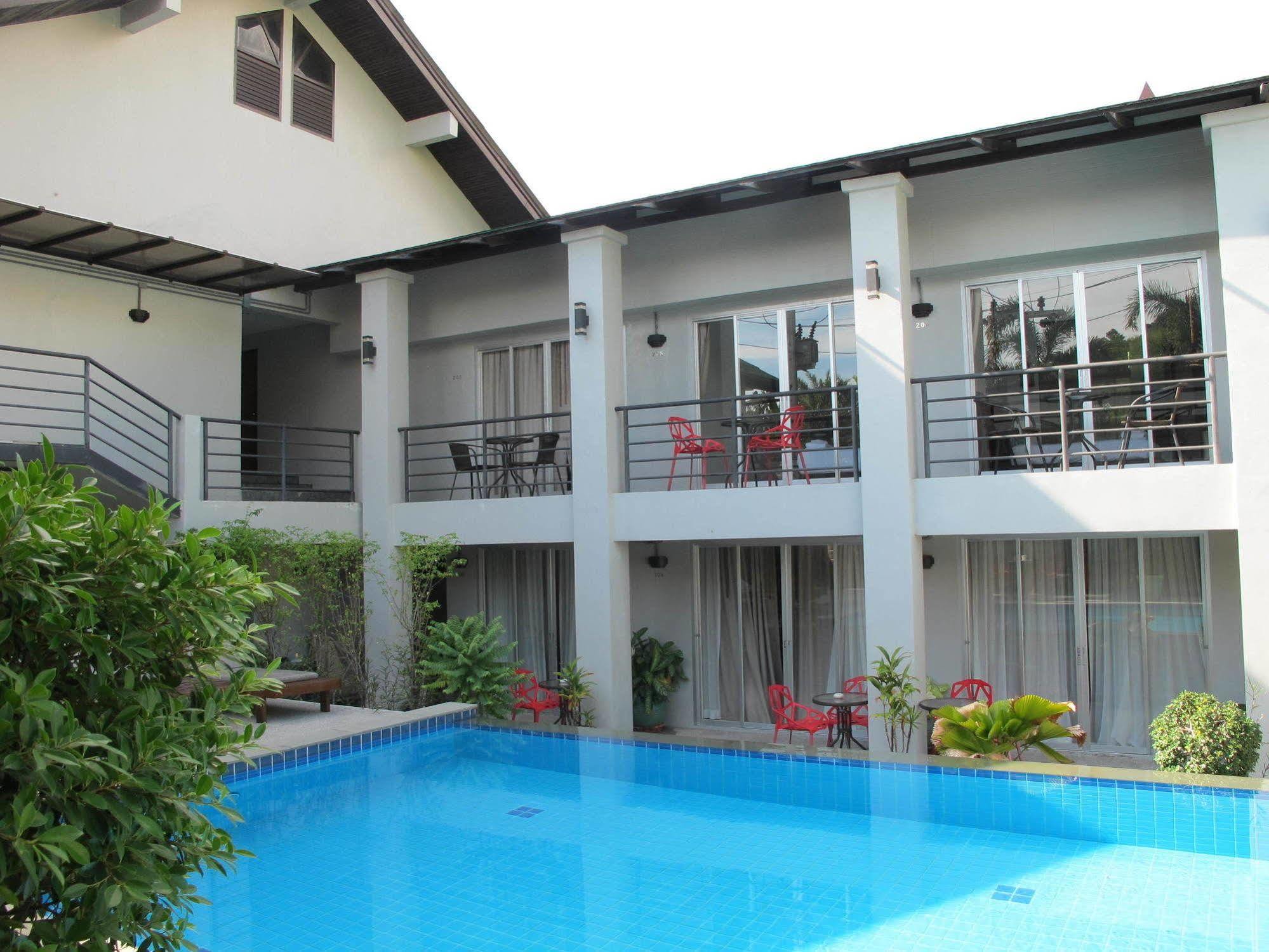 The Nest Resort Patong Bagian luar foto