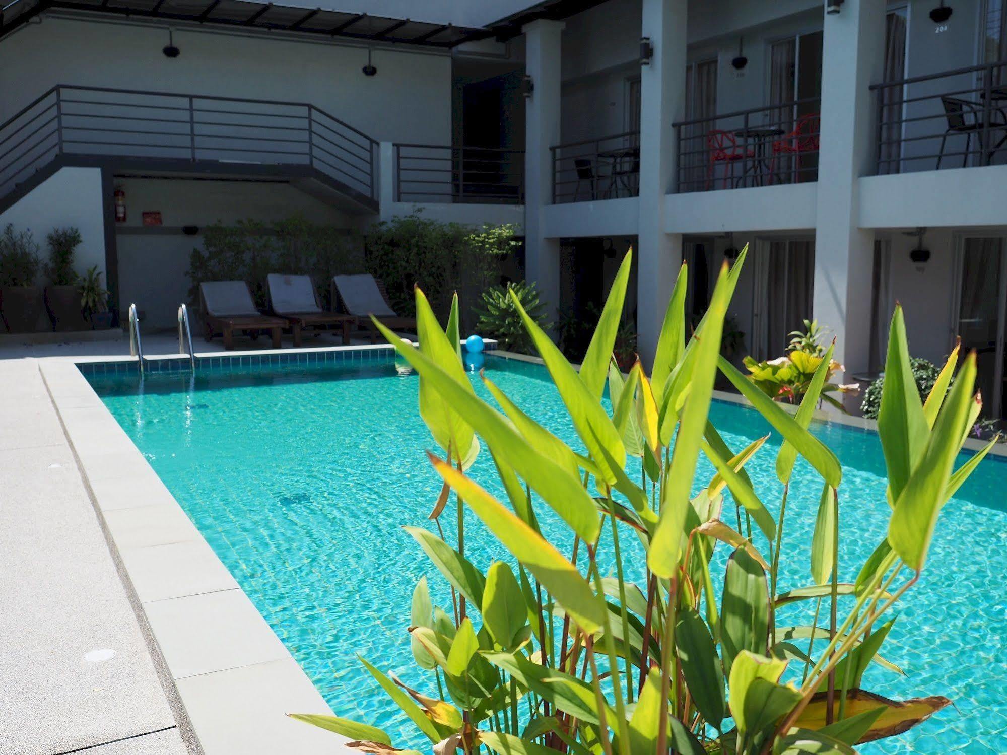 The Nest Resort Patong Bagian luar foto