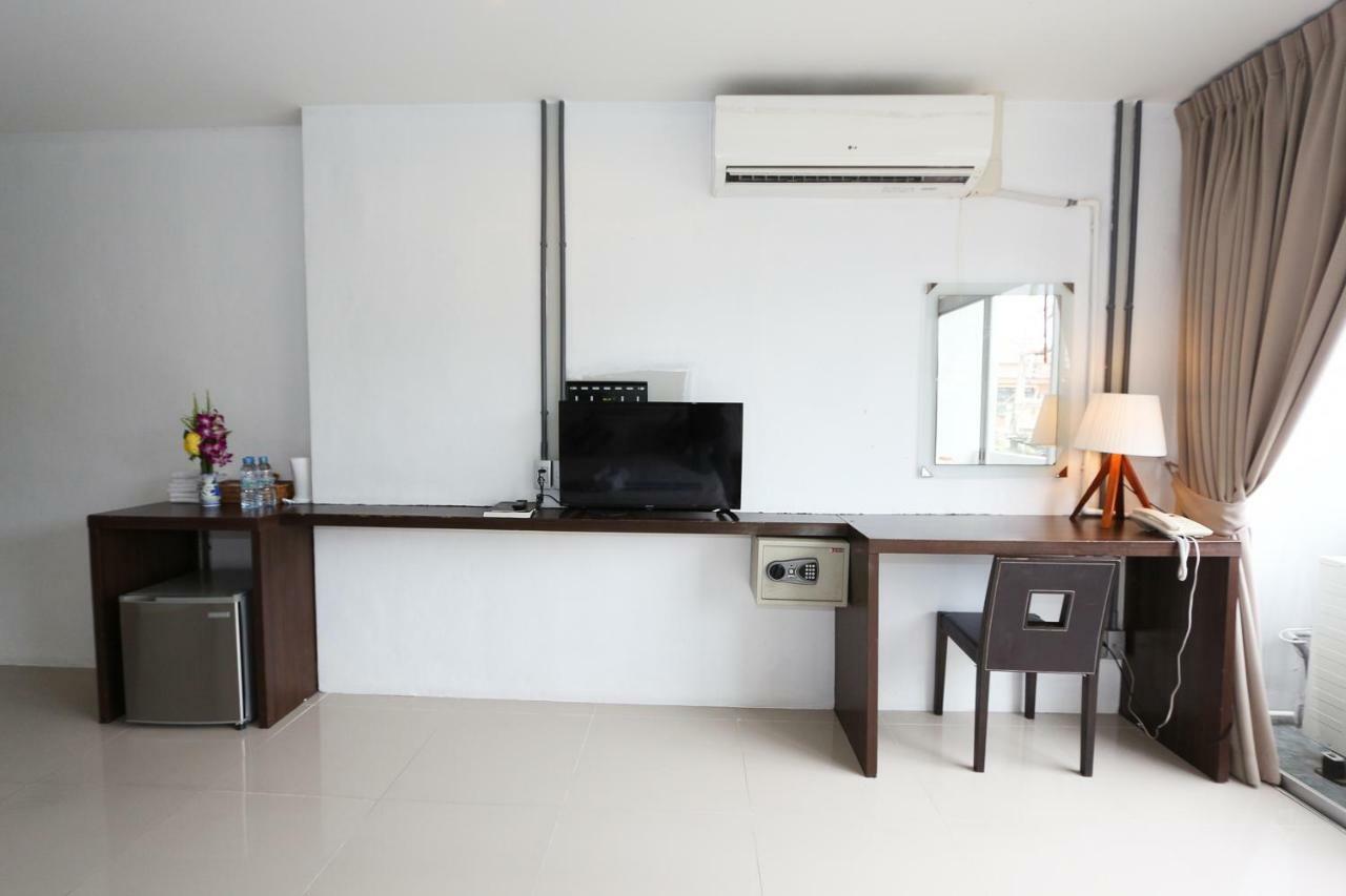 The Nest Resort Patong Bagian luar foto